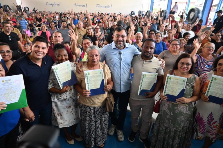 Governador Wilson Lima entrega mil títulos no Vale do Sinai e ultrapassa 19 mil famílias com imóveis regularizados no Amazonas 11_foto Janailton Falcão Secom