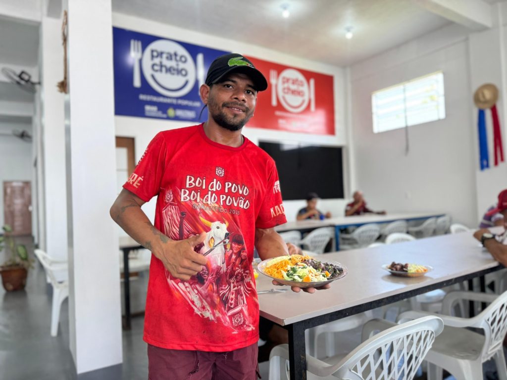 Festival de Parintins 2025: Prato Cheio entra no clima do boi-bumbá na Ilha Tupinambarana 4 Seas 3 Prato Cheio