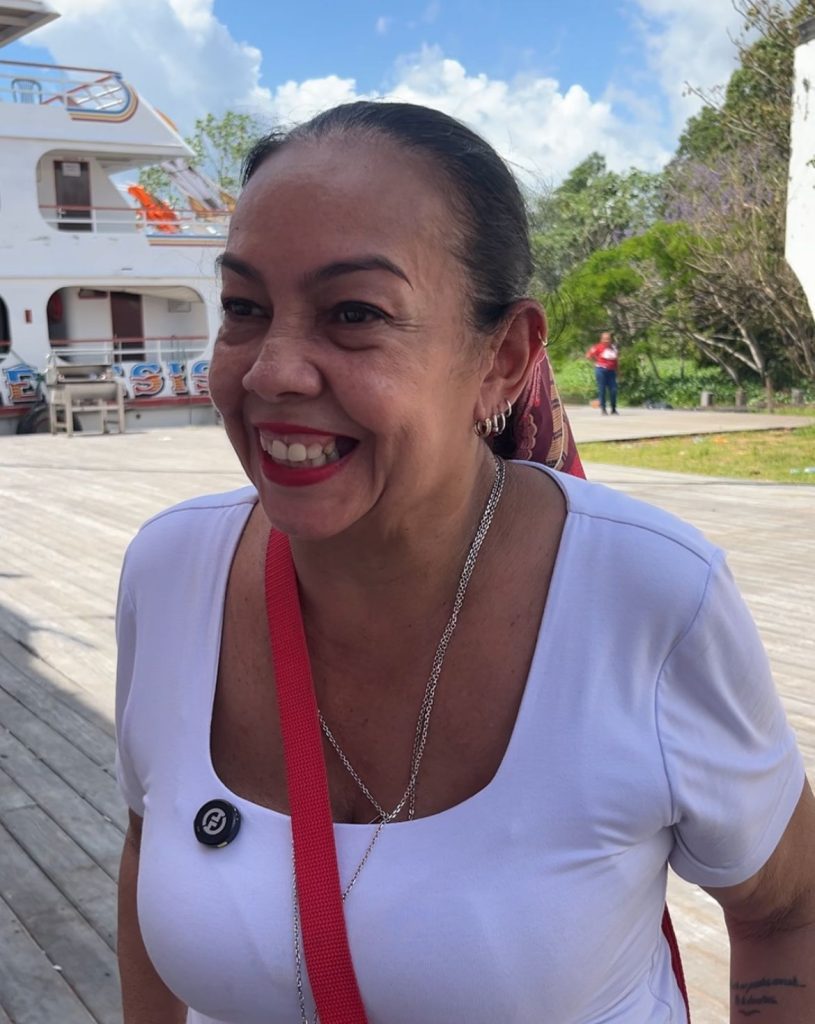 Festival de Parintins 2025: Pelo terceiro ano consecutivo, Sejusc e movimento LGBTQIAPN+ hasteiam bandeira da diversidade em currais 5 Sejusc Hasteamento da Bandeira LGBTQIAPN Ana Holanda Fotos Lincoln Ferreira