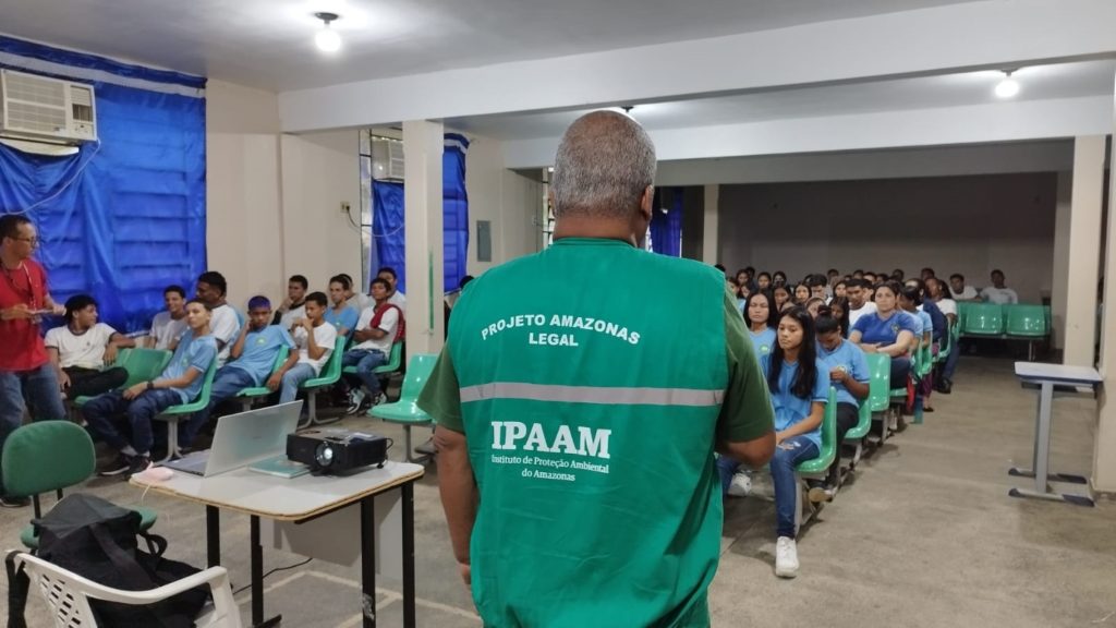 Ipaam leva série de palestras sobre prevenção às queimadas e desmatamento para escolas de Silves 3 Ipaam leva série de palestras sobre prevenção às queimadas e desmatamento para escolas de Silves
