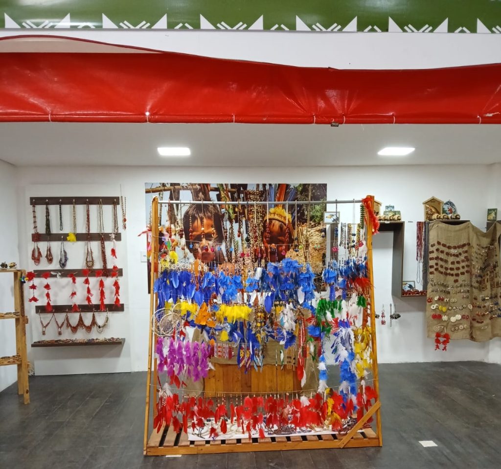 Projeto ‘Feito à Mão Indígena’ inaugura primeira loja física no Shopping São José 3 Projeto ‘Feito à Mão Indígena’ inaugura primeira loja física no Shopping São José
