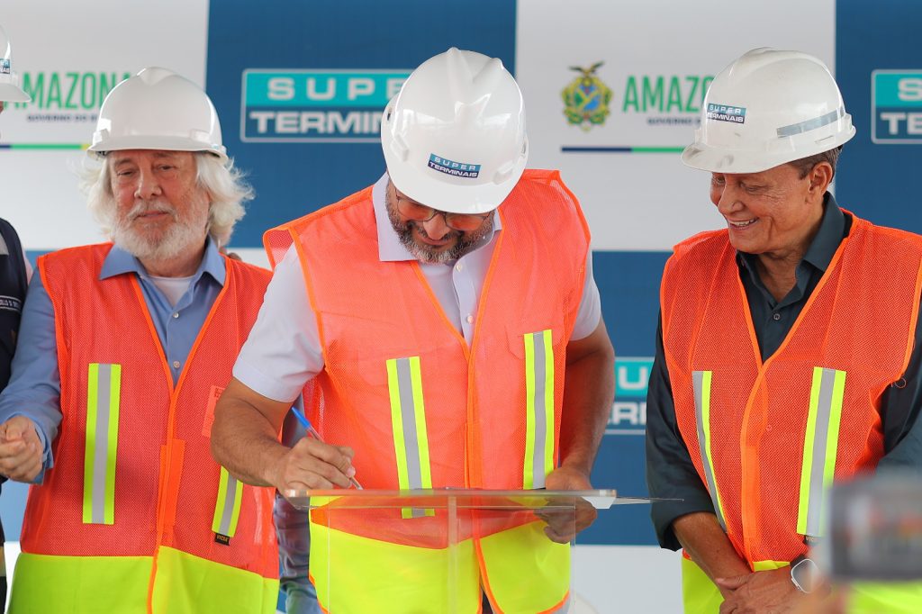Governador Wilson Lima firma parceria para construção de primeira usina a gás natural do Norte do Brasil para operações portuárias 4 Governador Wilson Lima firma parceria para construção de primeira usina a gás natural do Norte do Brasil para operações portuárias