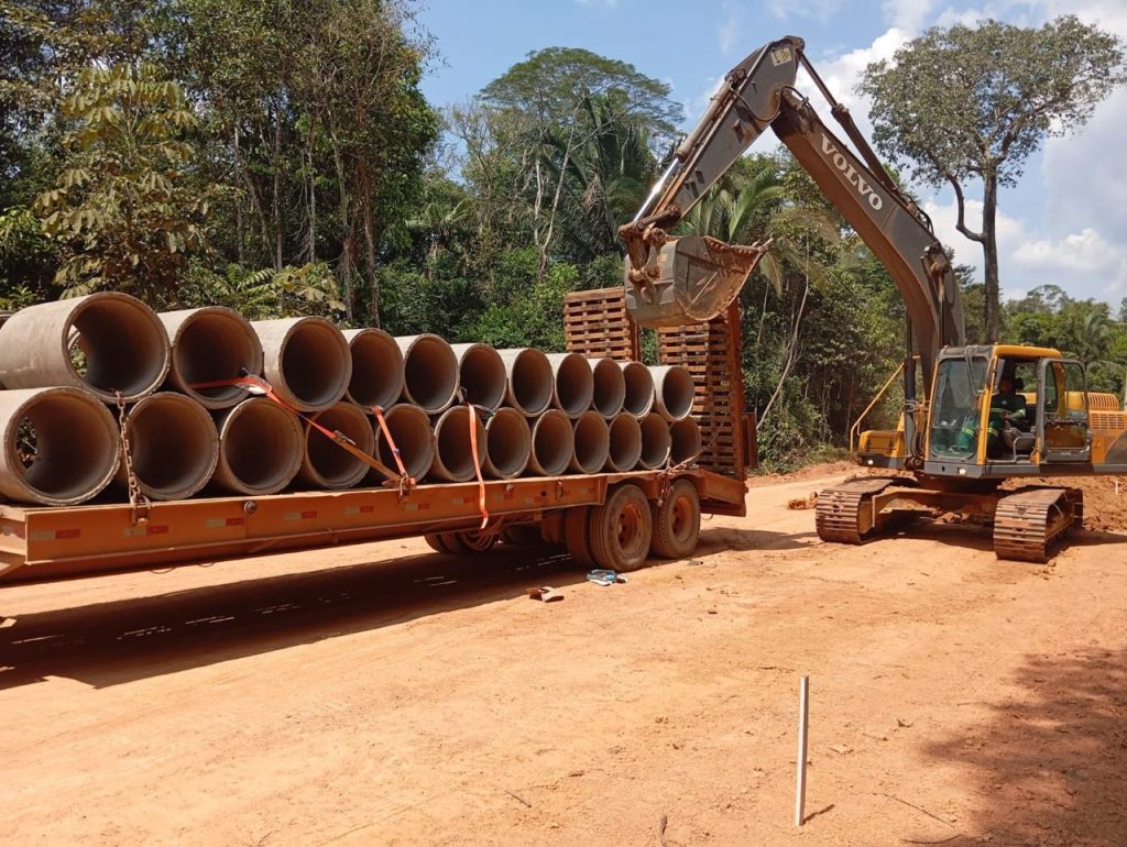 No Careiro, Governo do Amazonas executa pavimentação do ramal do Maçarico 4 No Careiro, Governo do Amazonas executa pavimentação do ramal do Maçarico