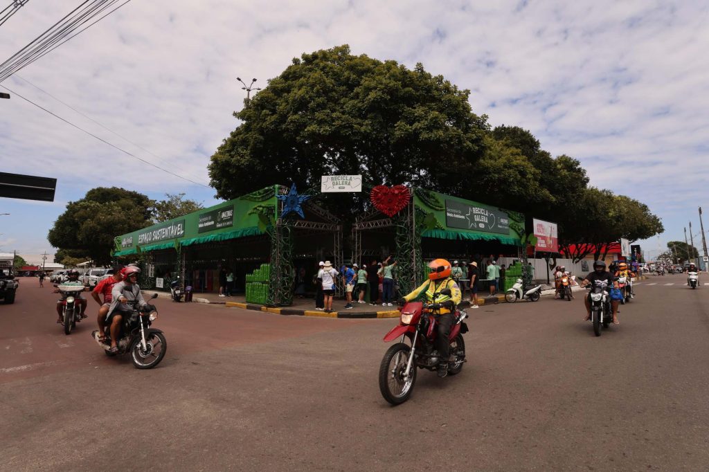 Festival de Parintins 2025: ‘Recicla, Galera’ supera meta e destina mais de 10 toneladas de resíduos à reciclagem 3 Festival de Parintins 2025: ‘Recicla, Galera’ supera meta e destina mais de 10 toneladas de resíduos à reciclagem