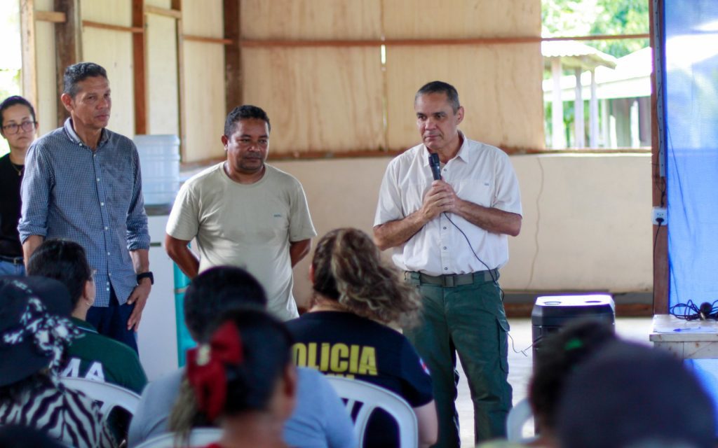 SSP-AM lança operação na RDS Puranga Conquista 4 SSP-AM lança operação na RDS Puranga Conquista