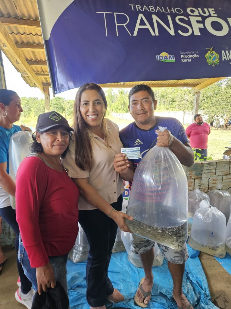 Governo do Amazonas entrega 60 mil alevinos para piscicultores de Iranduba 4 Governo do Amazonas entrega 60 mil alevinos para piscicultores de Iranduba