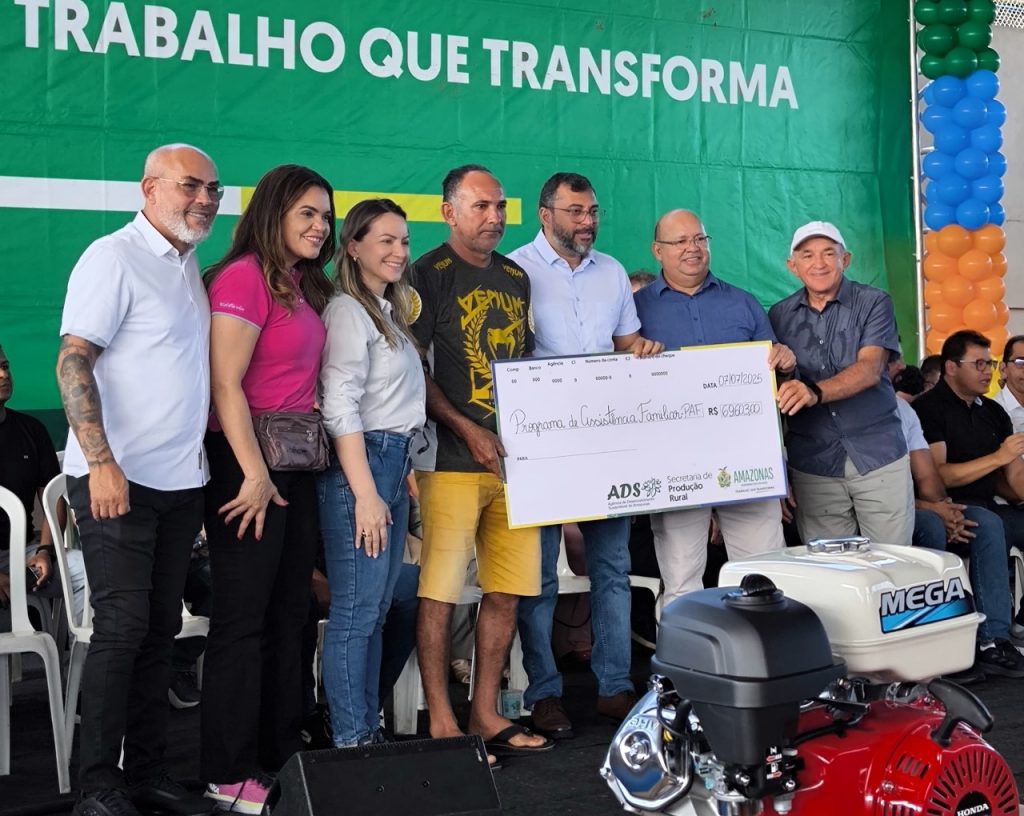Governo do Amazonas repassa recursos do Preme, PAF e entrega equipamentos voltados ao setor primário em Manaquiri 4 Governo do Amazonas repassa recursos do Preme, PAF e entrega equipamentos voltados ao setor primário em Manaquiri