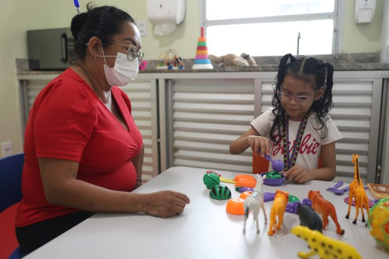 “É um sonho realizado”, diz mãe atípica sobre novo Caic TEA na zona norte de Manaus