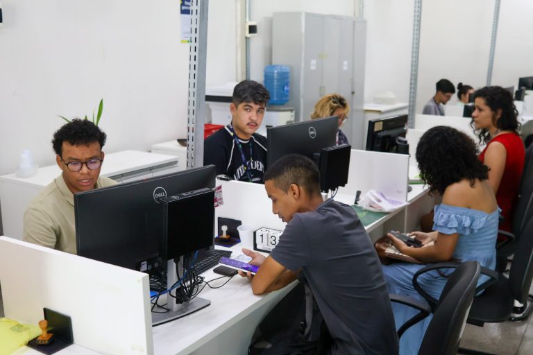 Sine Amazonas divulga 213 vagas de emprego para esta terça-feira