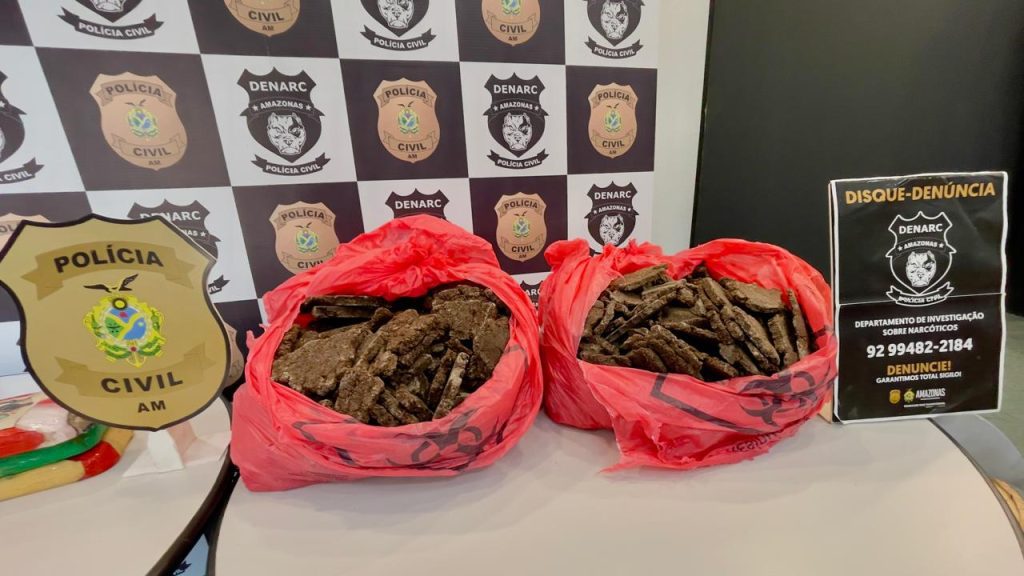 PC-AM apreende R$ 19,5 milhões em cocaína e cocaína negra em mansão na Ponta Negra