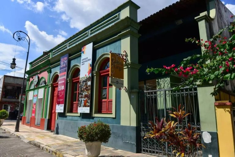 ‘Amazonas Artes Visuais 2025’ reúne artistas e curadores para discutir os caminhos da arte na Amazônia