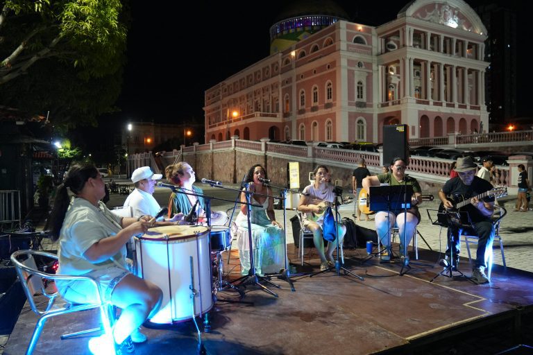 Encerramento do Banzeiro Cabôco celebra artistas locais e protagonismo feminino no Largo de São Sebastião