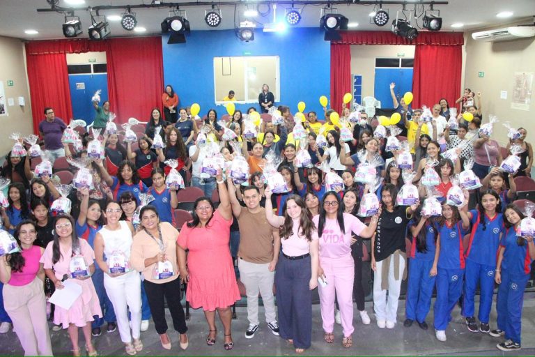 “Me senti acolhida pela primeira vez”, diz adolescente contemplada pelo Dignidade Menstrual