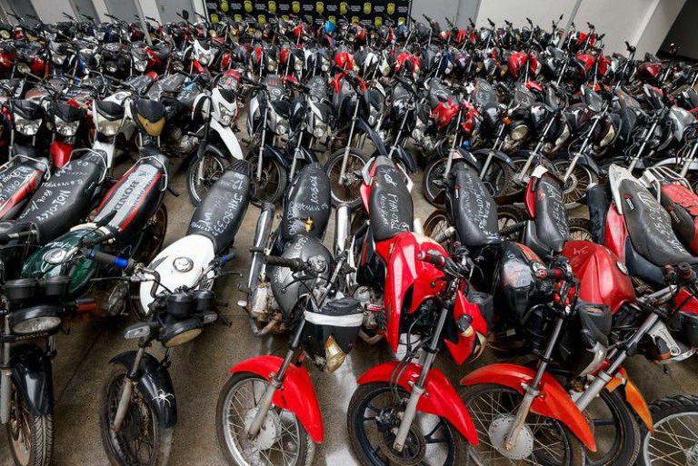 Governo do Amazonas realiza devolução de mais de 100 motocicletas roubadas e furtadas