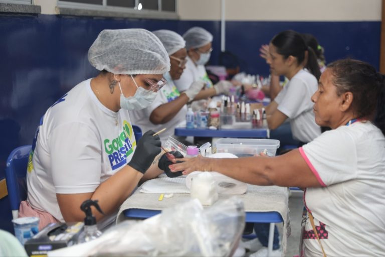 Moradores do Conjunto Viver Melhor celebram benefícios das ações da 27ª edição do Governo Presente