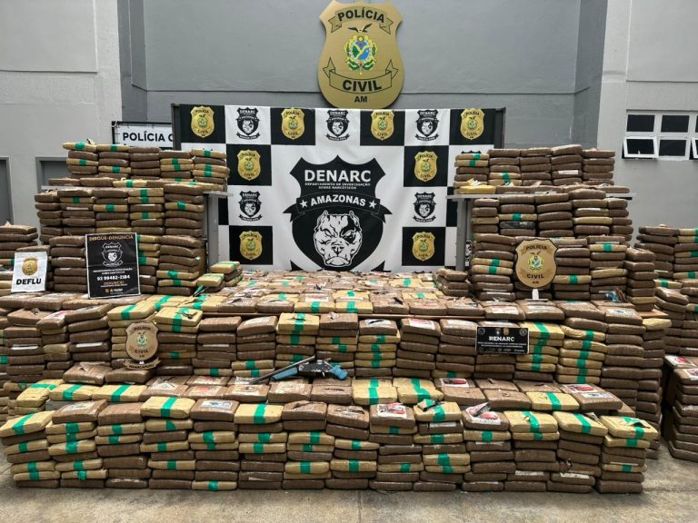 PC-AM apreende mais de uma tonelada de skunk em sítio de Iranduba e prende cinco suspeitos