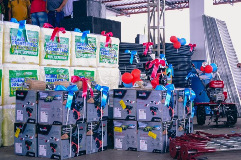 Governo do Amazonas leva fomento para o setor primário em Carauari