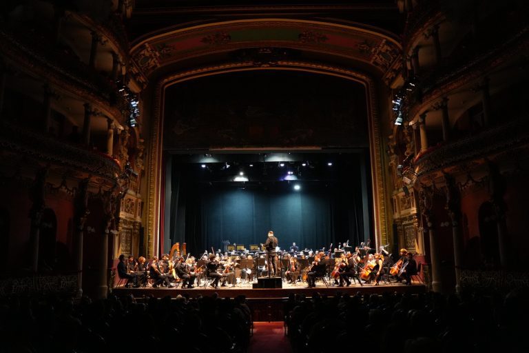 ‘Ressonâncias de 2025’: Amazonas Filarmônica revisita séculos de música em concerto especial no Teatro Amazonas