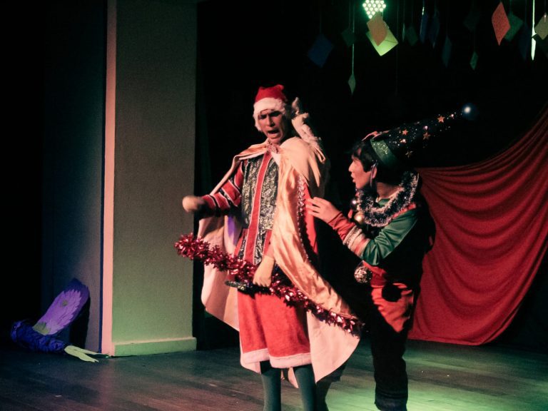 Espetáculo ‘Vovó Natalina’ se apresenta no Parque Rio Negro, neste sábado