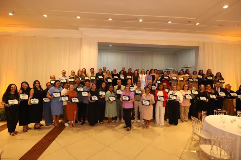 Diretores que Inspiram: Secretaria de Educação homenageia gestores escolares da rede estadual