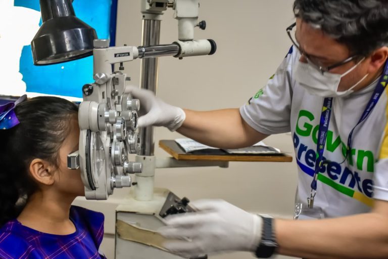 Governo Presente: Mais de 1,1 mil atendimentos de Saúde foram feitos no bairro Educandos