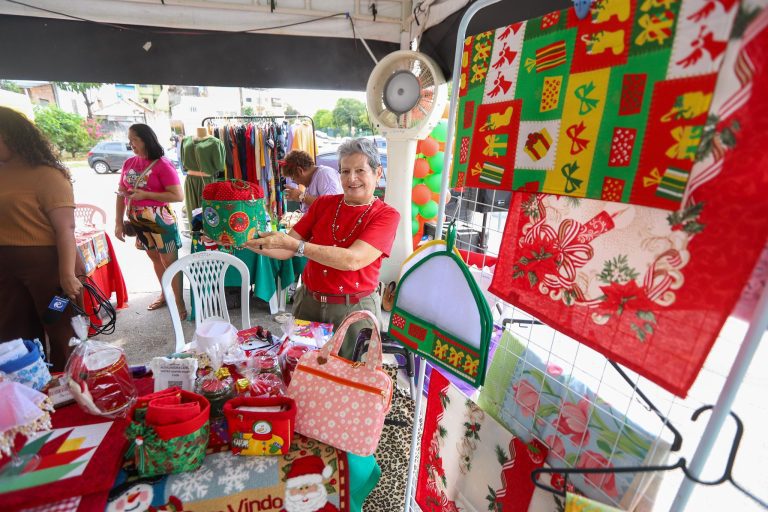 Em clima de Natal, Bazar das Mulheres Empreendedoras reúne 35 beneficiárias do Prosamin+
