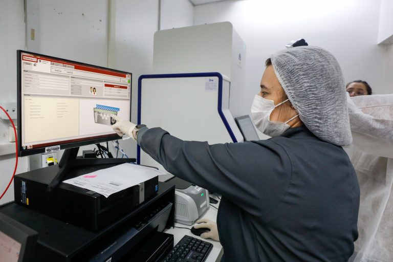 Hemoam moderniza diagnóstico de doenças infecciosas com tecnologia inédita no estado
