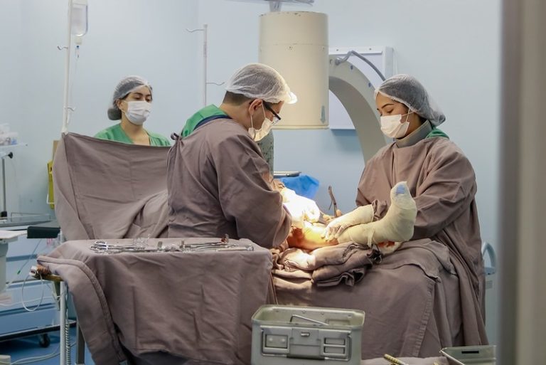 HPS Platão Araújo registrou mais de 15.300 atendimentos ortopédicos a idosos, a maioria em decorrência de quedas