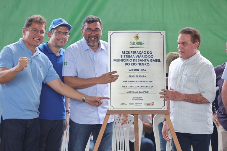 Governador Wilson Lima inaugura iluminação de LED e anuncia obras de infraestrutura na Calha do Rio Negro