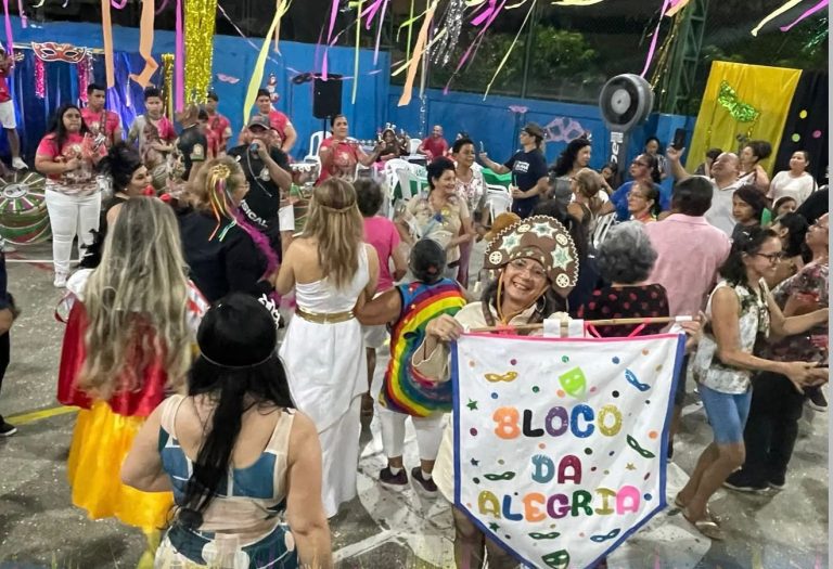 Seas promove festa de Carnaval para frequentadores dos Centros de Convivência